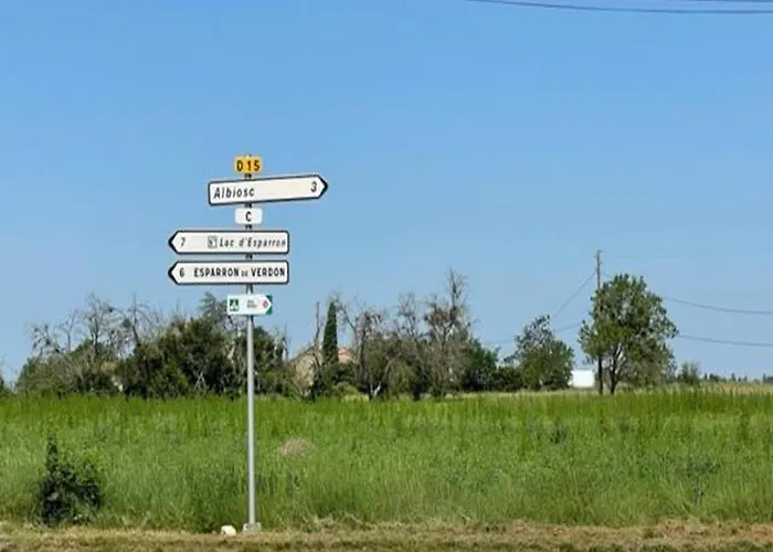Capsule hotel La Roulotte Du Verdon *
