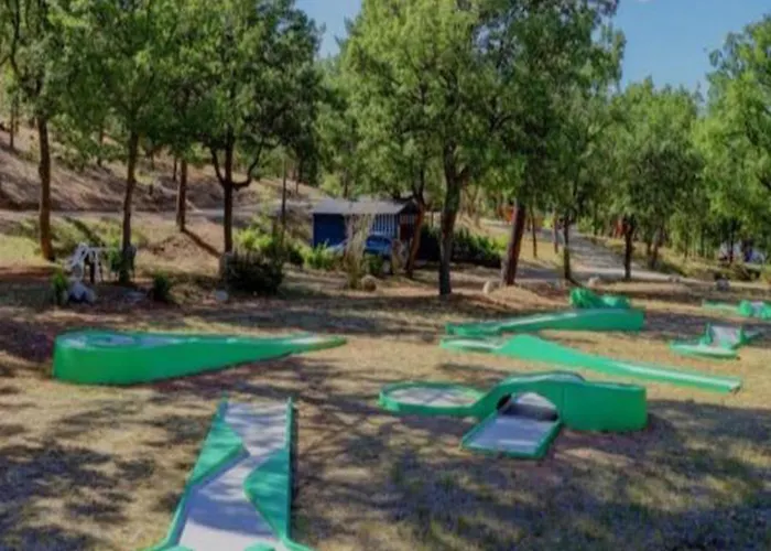 Capsule hotel La Roulotte Du Verdon *